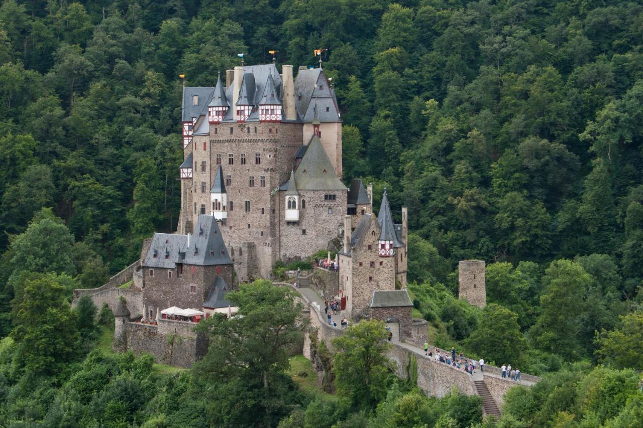 Hotel Rathaus - Schänke Treis-Karden Exterior foto